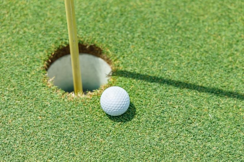 ゴルフ場,グリーン,カップ