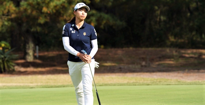 ゴルフ場での渋野日向子