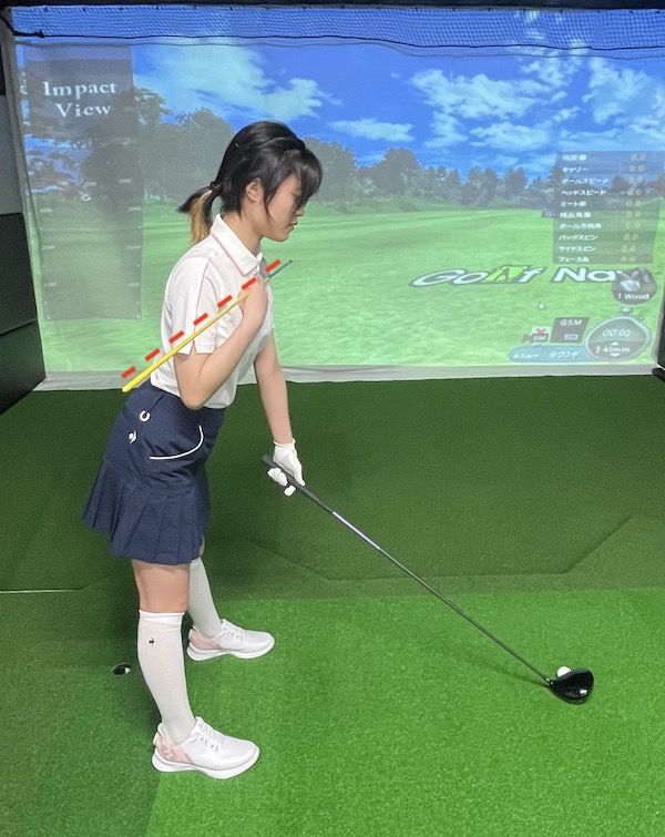 アライメント取りは飛球線に対して体を平行に