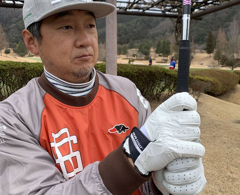 ゴルフグローブを両手にするメリットは 野村タケオが実際に右手にもはめて検証 ゴルフサプリ