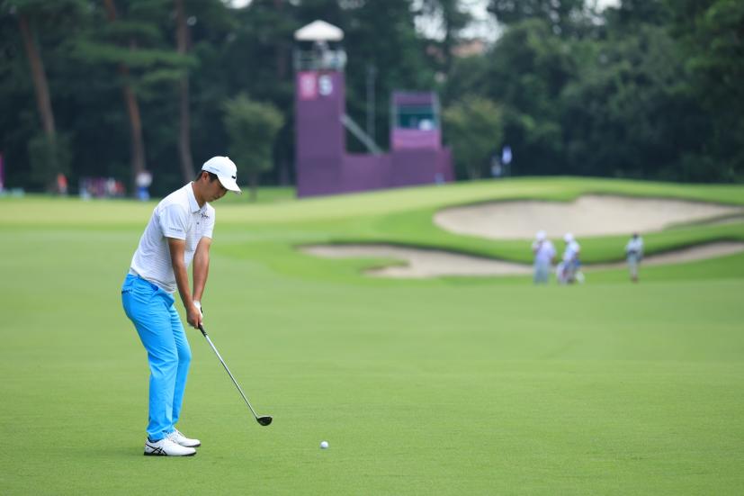 星野陸也のフェアウェイウッド後方連続写真【2020東京五輪・R2】（2021年）