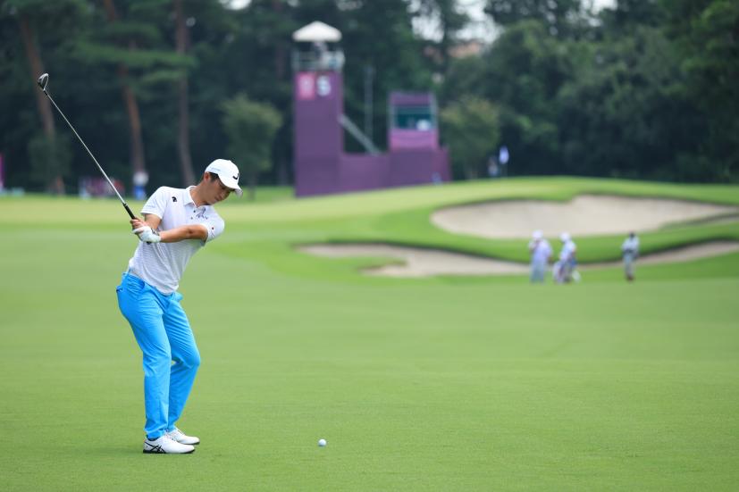 星野陸也のフェアウェイウッド後方連続写真【2020東京五輪・R2】（2021年）