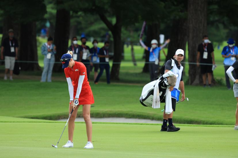 ネリー・コルダのアプローチショット連続写真【2020東京五輪・R4】（2021年）