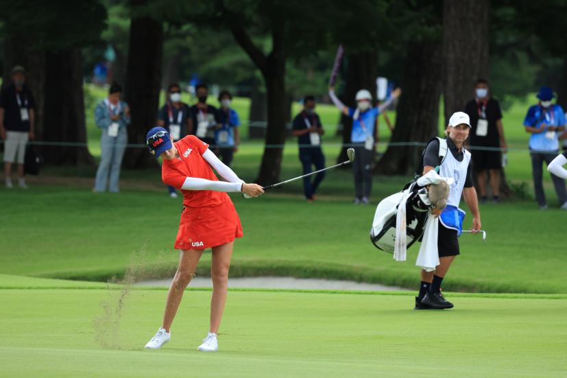 ネリー・コルダのアプローチショット連続写真【2020東京五輪・R4】（2021年）