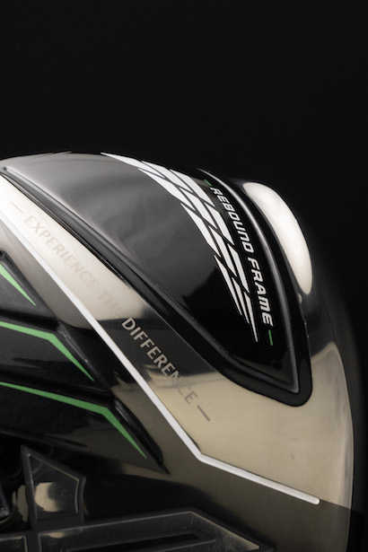 『ゼクシオエックス』にはネック調整機能を新搭載。きめ細かなフィッティングやリシャフトが気軽にできるようになった。