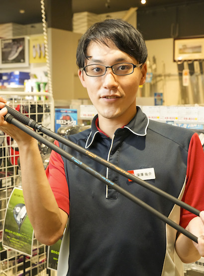 ソール後方のウエイトで も打ち出し角、スピン 量、重量・バランス調整 が可能。