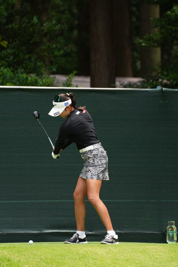 原英莉花のフェアウェイウッド連続写真【2021年アース・モンダミンカップ・R3】