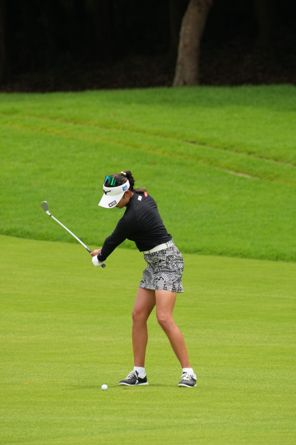 原英莉花のアイアン連続写真【2021年アース・モンダミンカップ・R3】