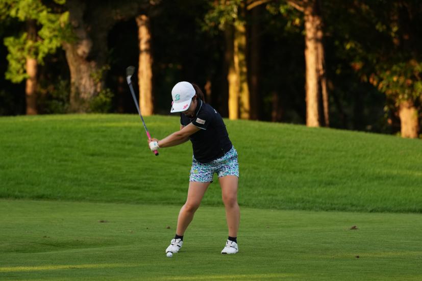 古江彩佳のアイアン連続写真【2021年アース・モンダミンカップ・R2】