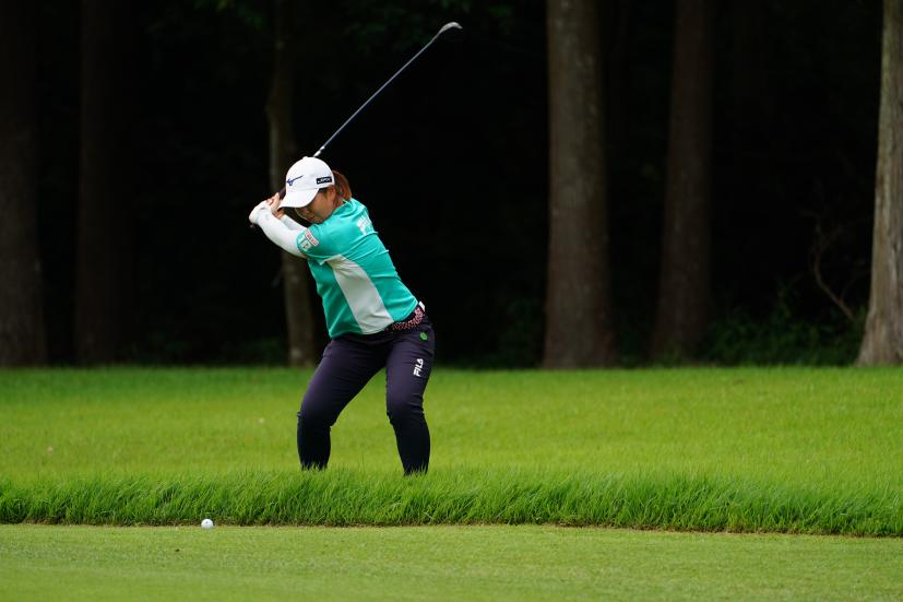 西郷真央のフェアウェイウッド連続写真【2021年アース・モンダミンカップ・R4】