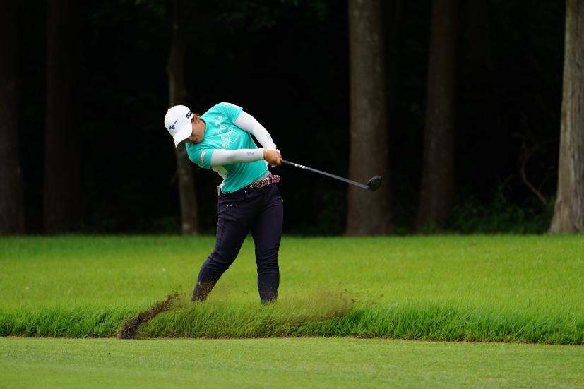 西郷真央のフェアウェイウッド連続写真【2021年アース・モンダミンカップ・R4】