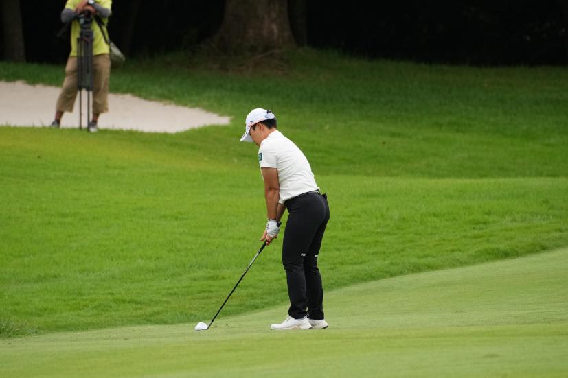 申ジエのアイアン（斜め前方）連続写真【2021年アース・モンダミンカップ・R3】