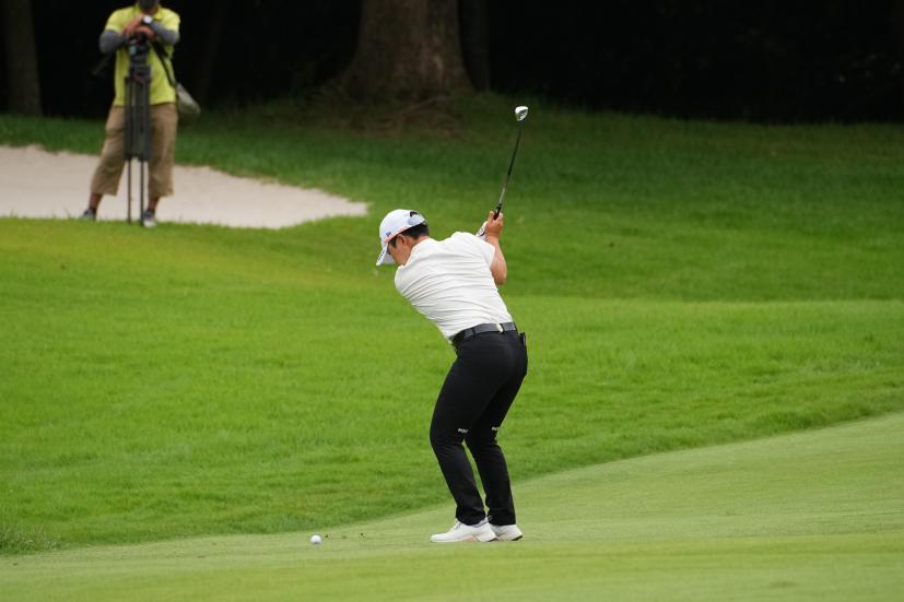 申ジエのアイアン（斜め前方）連続写真【2021年アース・モンダミンカップ・R3】