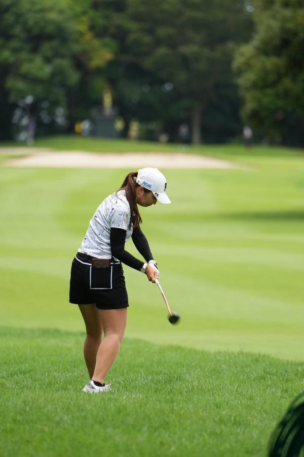 菊地絵理香のユーティリティスイング連続写真【2021年アース・モンダミンカップ・R4】