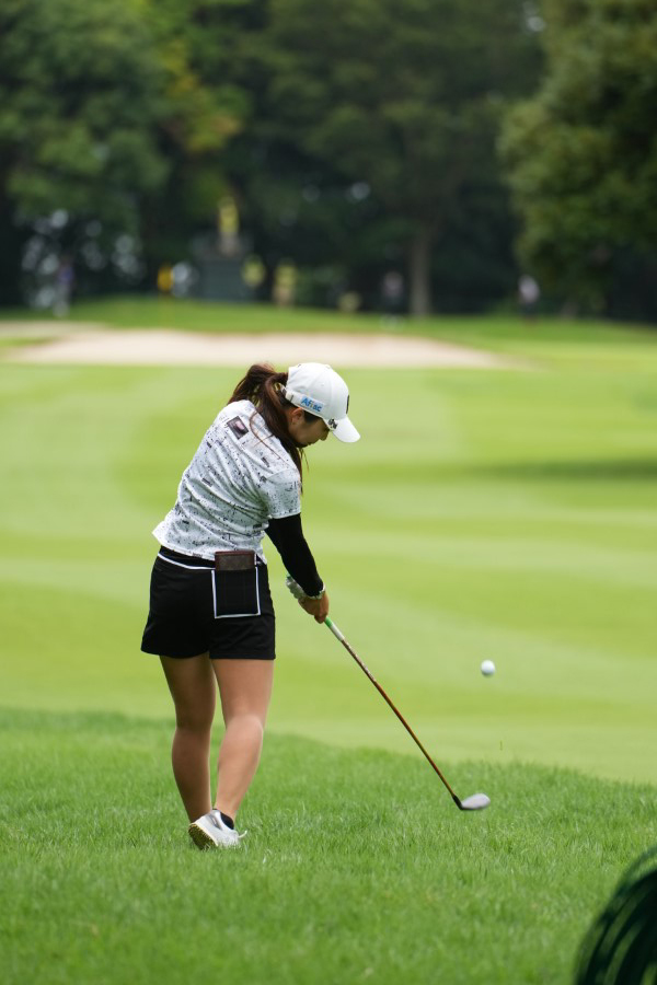 菊地絵理香のユーティリティスイング連続写真【2021年アース・モンダミンカップ・R4】