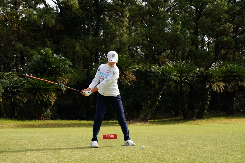稲見萌寧のドライバースイング連続写真【2021年JLPGAツアーチャンピオンシップリコーカップ】
