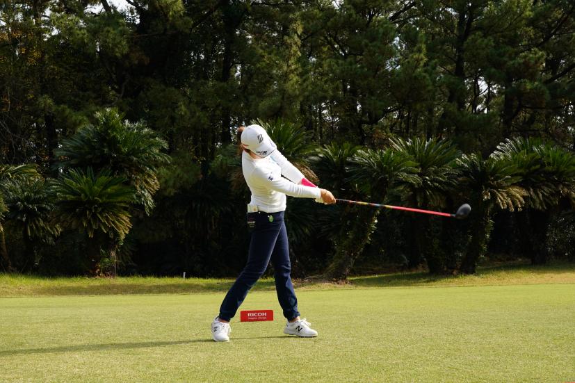 稲見萌寧のドライバースイング連続写真【2021年JLPGAツアーチャンピオンシップリコーカップ】