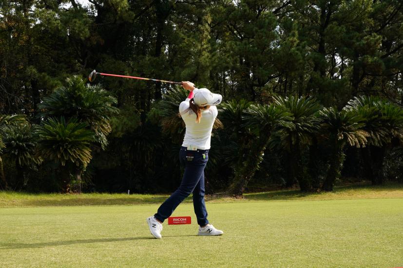 稲見萌寧のドライバースイング連続写真【2021年JLPGAツアーチャンピオンシップリコーカップ】