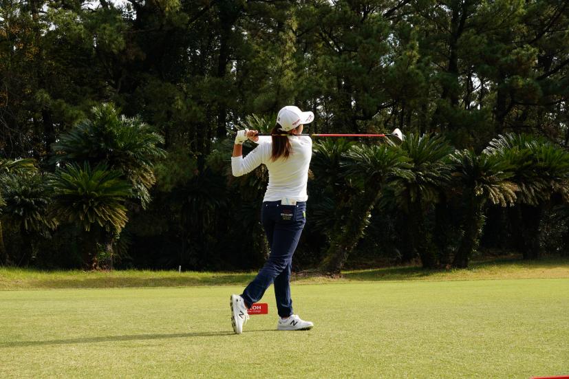 稲見萌寧のドライバースイング連続写真【2021年JLPGAツアーチャンピオンシップリコーカップ】