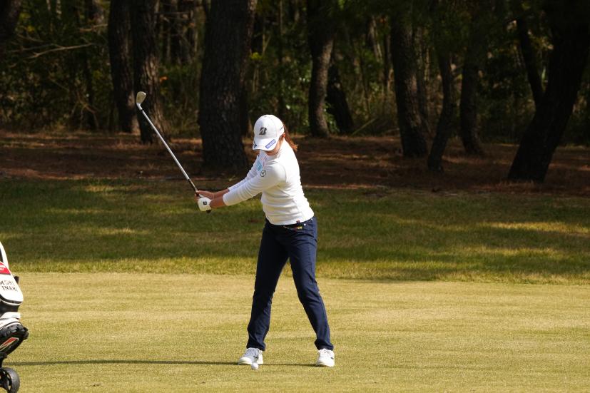 稲見萌寧のアイアンスイング連続写真【2021年JLPGAツアーチャンピオンシップリコーカップ】