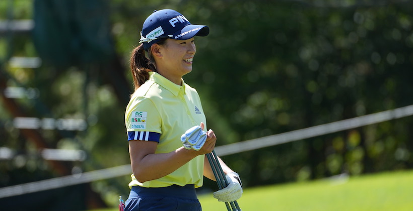 渋野日向子のアプローチスイング連続写真【2021日本女子オープン】