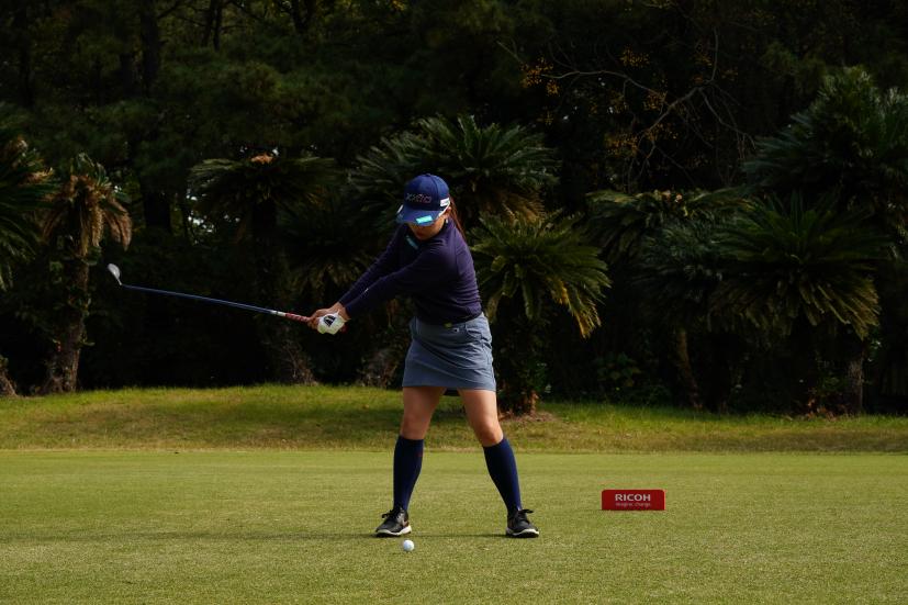 勝みなみのフェアウェイウッドスイング連続写真【2021年JLPGAツアーチャンピオンシップリコーカップ】