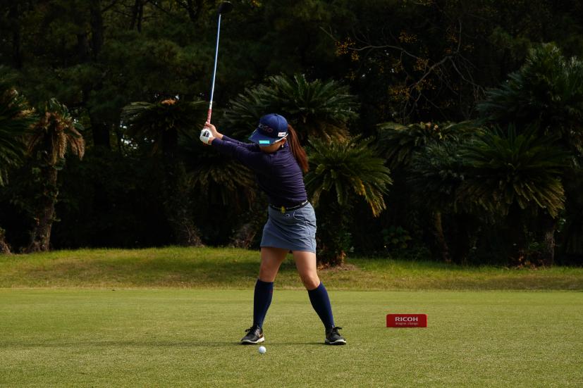 勝みなみのフェアウェイウッドスイング連続写真【2021年JLPGAツアーチャンピオンシップリコーカップ】