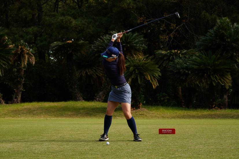 勝みなみのフェアウェイウッドスイング連続写真【2021年JLPGAツアーチャンピオンシップリコーカップ】