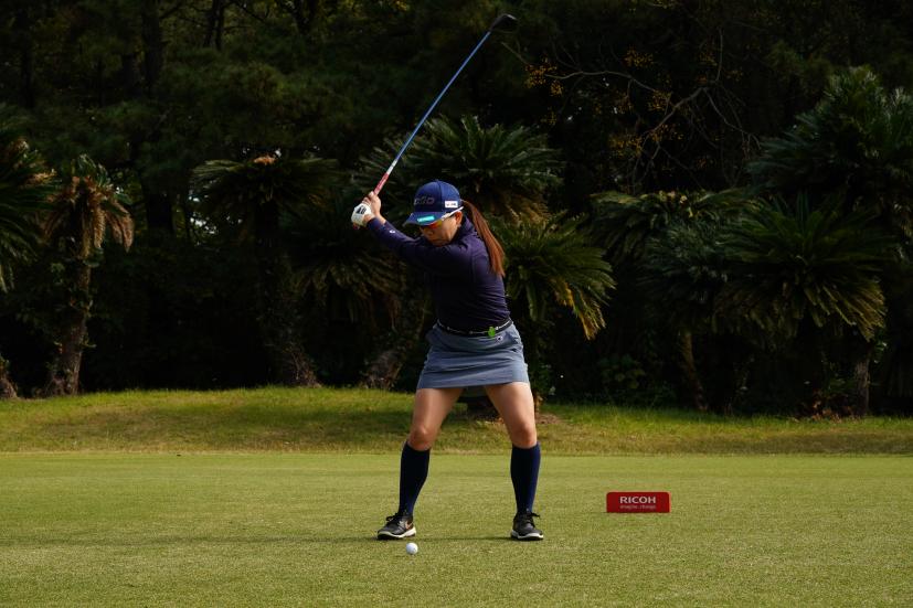 勝みなみのフェアウェイウッドスイング連続写真【2021年JLPGAツアーチャンピオンシップリコーカップ】