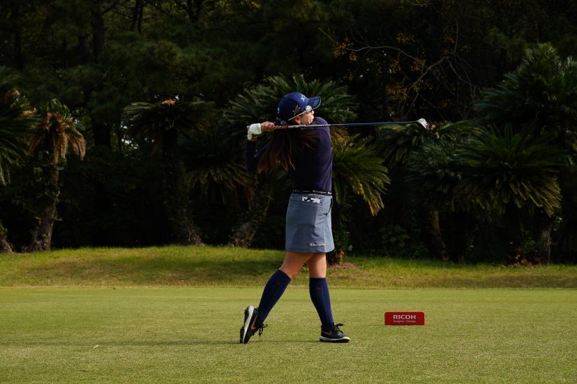 勝みなみのフェアウェイウッドスイング連続写真【2021年JLPGAツアーチャンピオンシップリコーカップ】