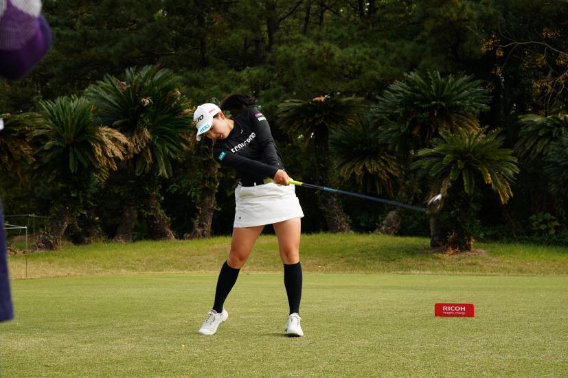 小祝さくらのドライバースイング連続写真【2021年JLPGAツアーチャンピオンシップリコーカップ】