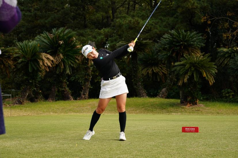 小祝さくらのドライバースイング連続写真【2021年JLPGAツアーチャンピオンシップリコーカップ】