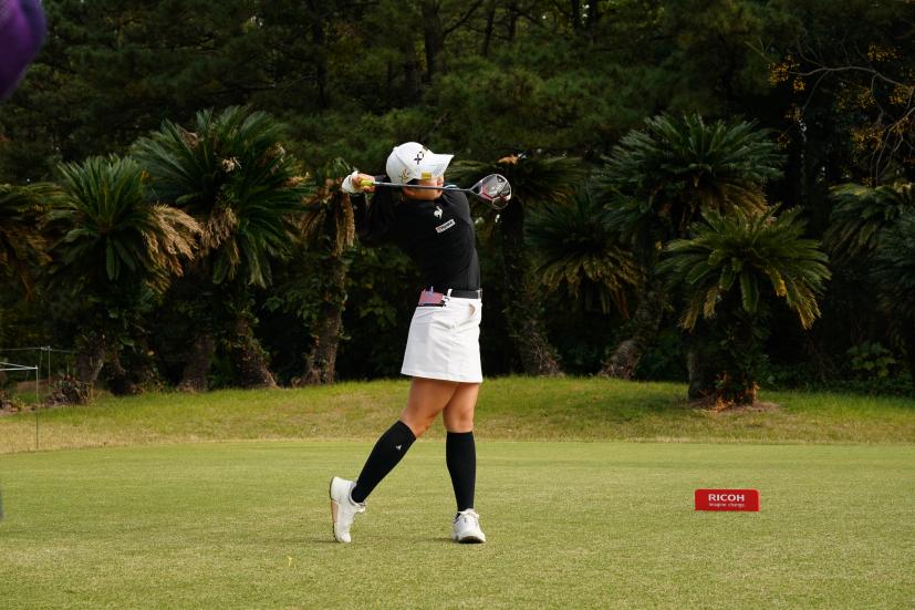 小祝さくらのドライバースイング連続写真【2021年JLPGAツアーチャンピオンシップリコーカップ】