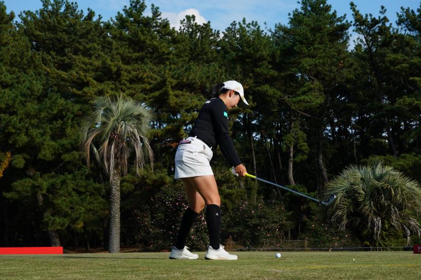 小祝さくらのアイアンスイング連続写真【2021年JLPGAツアーチャンピオンシップリコーカップ】