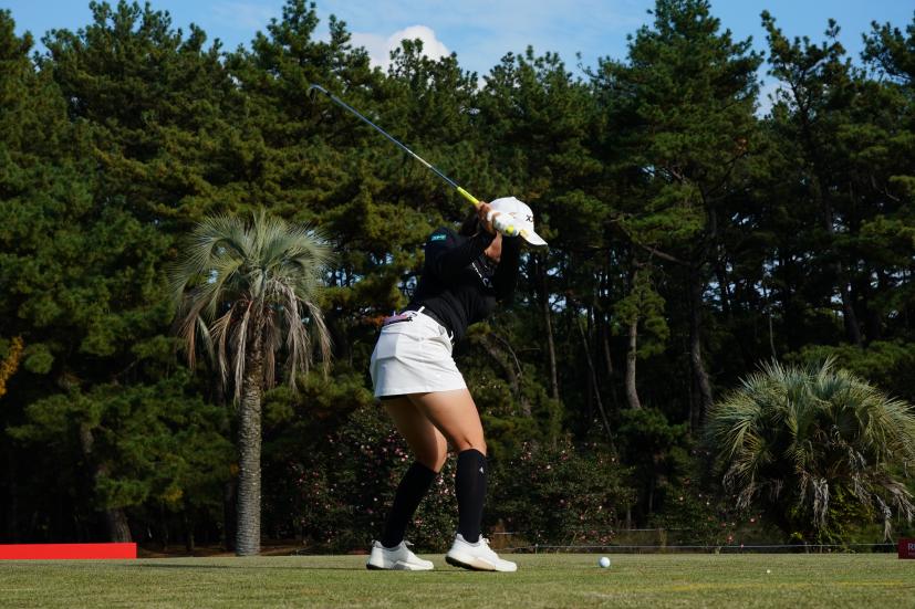 小祝さくらのアイアンスイング連続写真【2021年JLPGAツアーチャンピオンシップリコーカップ】