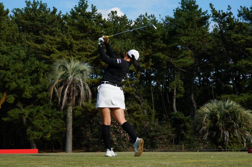 小祝さくらのアイアンスイング連続写真【2021年JLPGAツアーチャンピオンシップリコーカップ】