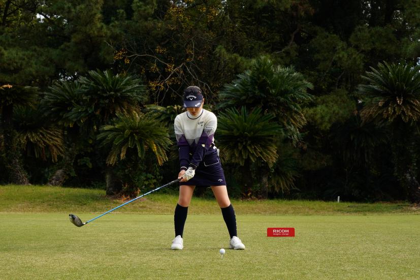 西村優菜のドライバースイング連続写真【2021年JLPGAツアーチャンピオンシップリコーカップ】