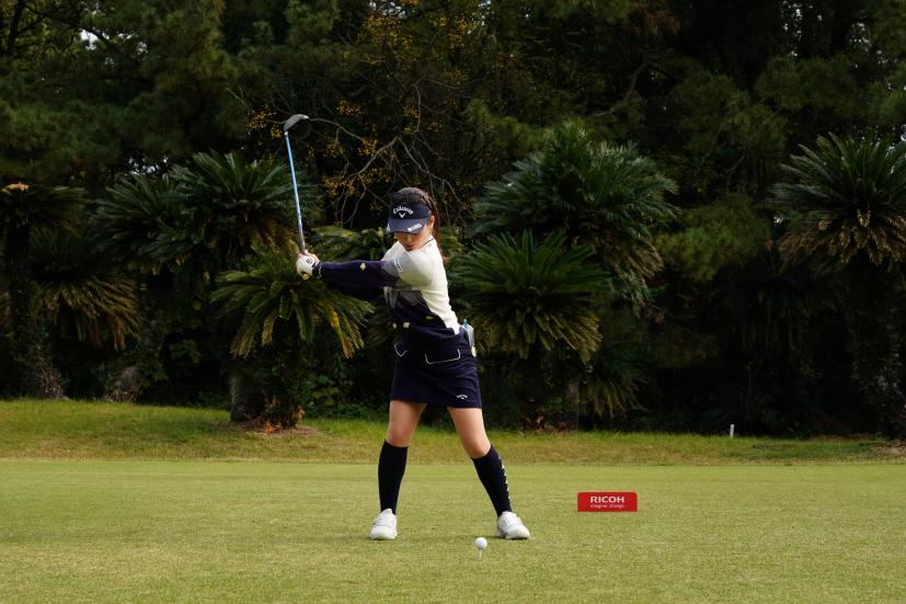 西村優菜のドライバースイング連続写真【2021年JLPGAツアーチャンピオンシップリコーカップ】