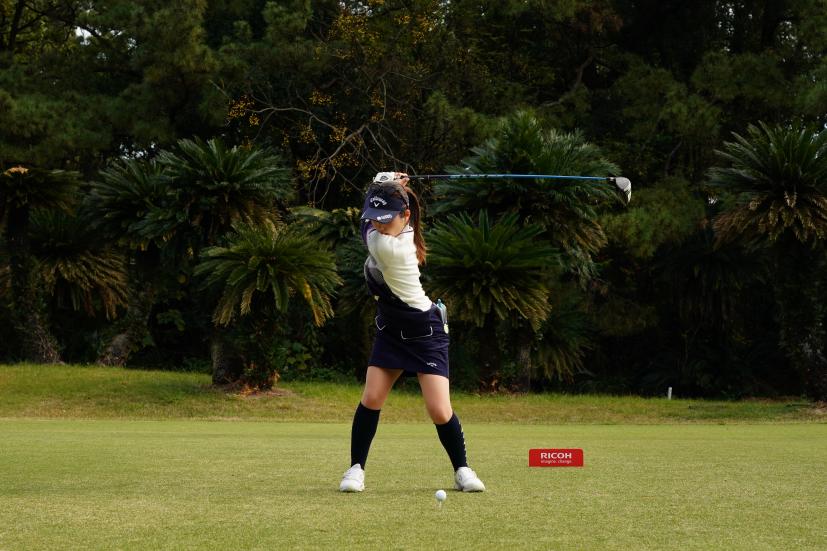 西村優菜のドライバースイング連続写真【2021年JLPGAツアーチャンピオンシップリコーカップ】
