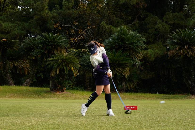 西村優菜のドライバースイング連続写真【2021年JLPGAツアーチャンピオンシップリコーカップ】