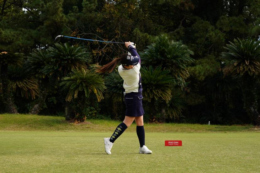 西村優菜のドライバースイング連続写真【2021年JLPGAツアーチャンピオンシップリコーカップ】