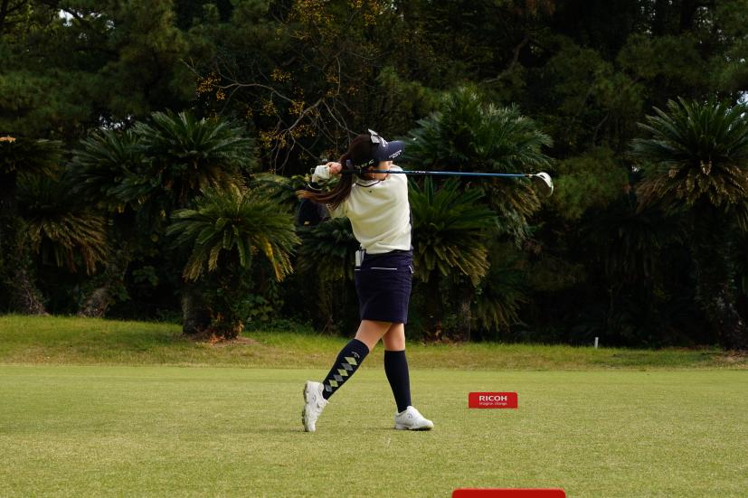 西村優菜のドライバースイング連続写真【2021年JLPGAツアーチャンピオンシップリコーカップ】