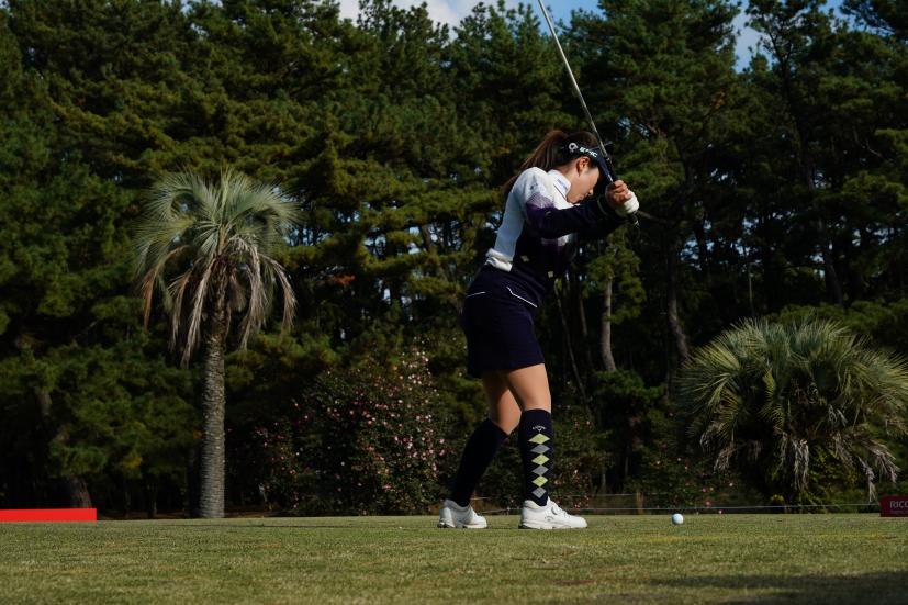 西村優菜のユーティリティスイング連続写真【2021年JLPGAツアーチャンピオンシップリコーカップ】
