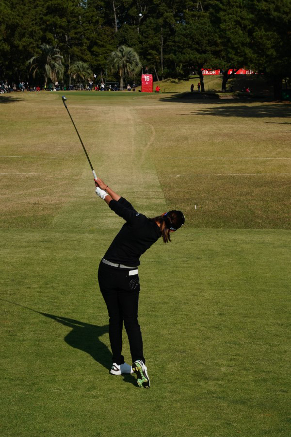 原英莉花のアイアンスイング連続写真【2021年JLPGAツアーチャンピオンシップリコーカップ】