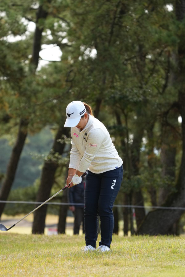 西郷真央のウェッジスイング（アプローチ）連続写真【2021年JLPGAツアーチャンピオンシップリコーカップ】