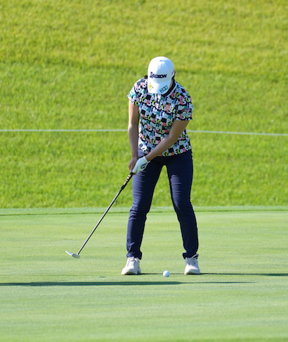 小祝さくら　パッティング｜トップ