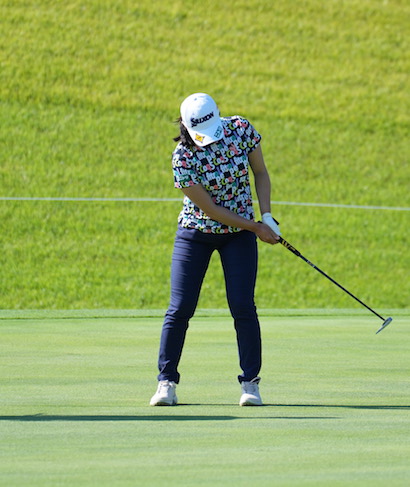 小祝さくら　パッティング｜フィニッシュ