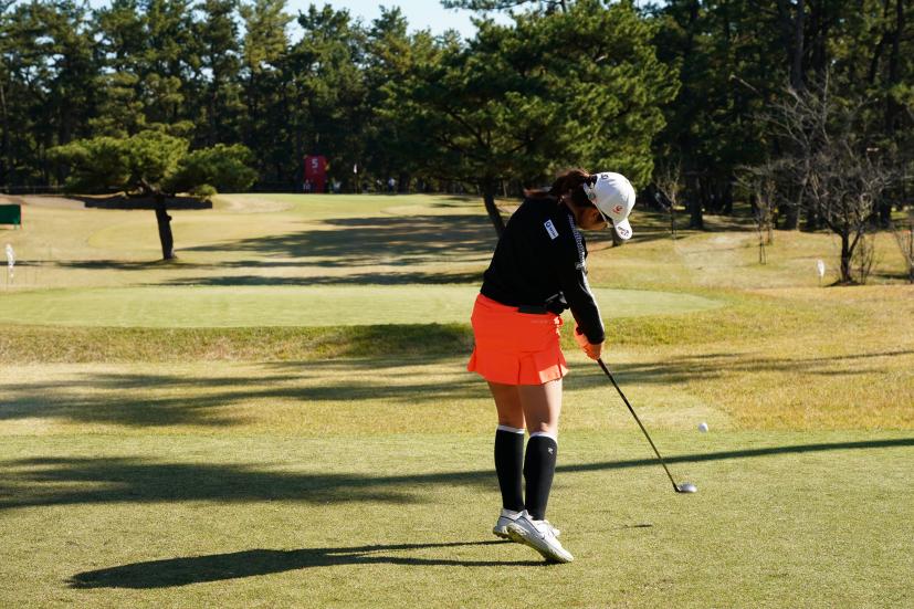 三ヶ島かなのフェアウェイウッドスイング（ティーショット）連続写真【2021年JLPGAツアーチャンピオンシップリコーカップ】