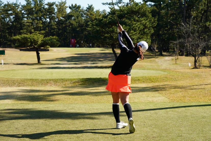 三ヶ島かなのフェアウェイウッドスイング（ティーショット）連続写真【2021年JLPGAツアーチャンピオンシップリコーカップ】