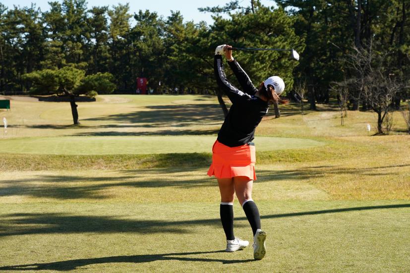三ヶ島かなのフェアウェイウッドスイング（ティーショット）連続写真【2021年JLPGAツアーチャンピオンシップリコーカップ】